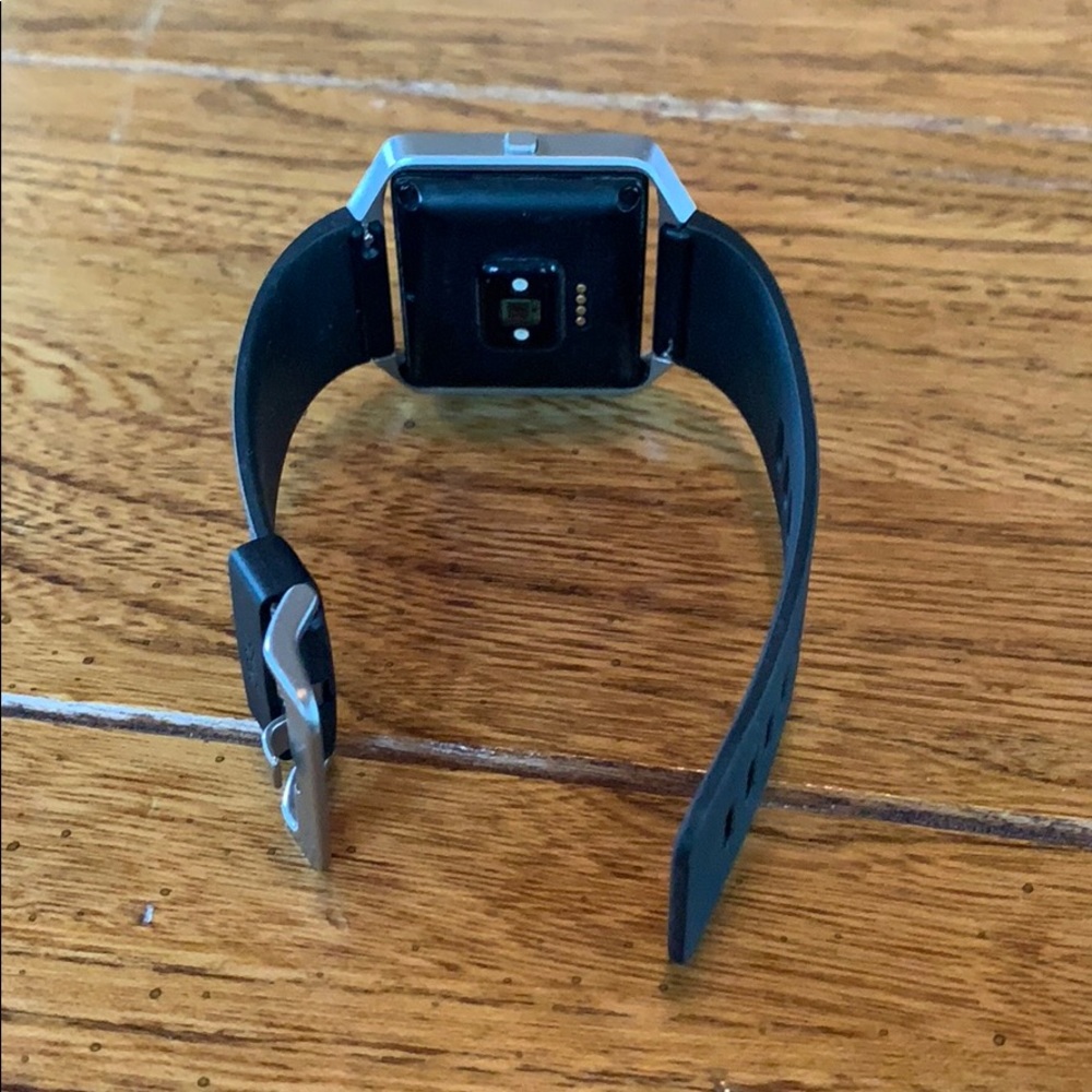 Small Fitbit Blaze - Picture 4 of 8